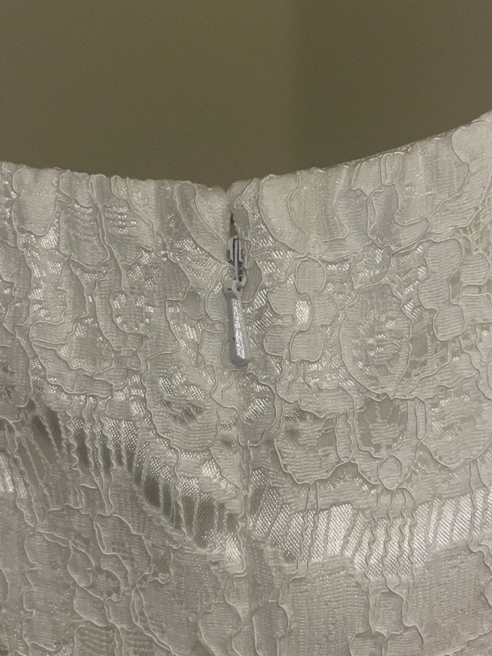 TIFFANY ROSE MATERNITY LONDON | Olivia Wedding Gown in Ivory | Size US 4-6 - Picture 12 of 15